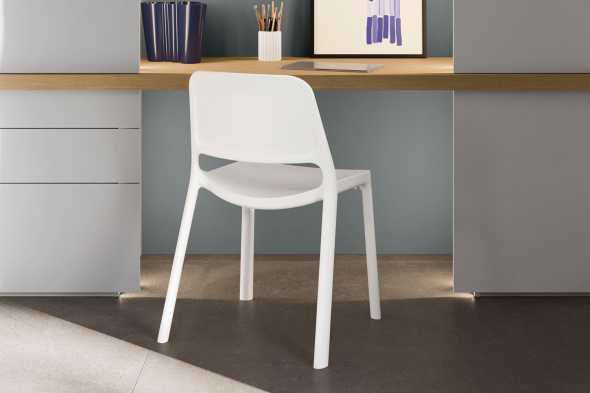 Polypropylene desk chair with no arms and no wheels Nuke