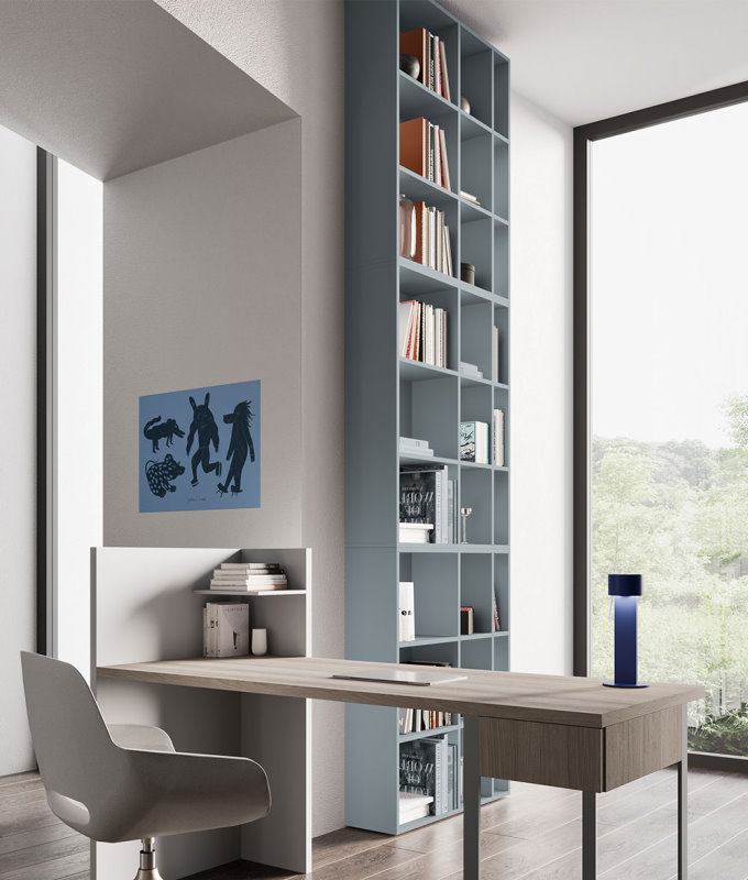 Cameretta con libreria alta fino al soffitto